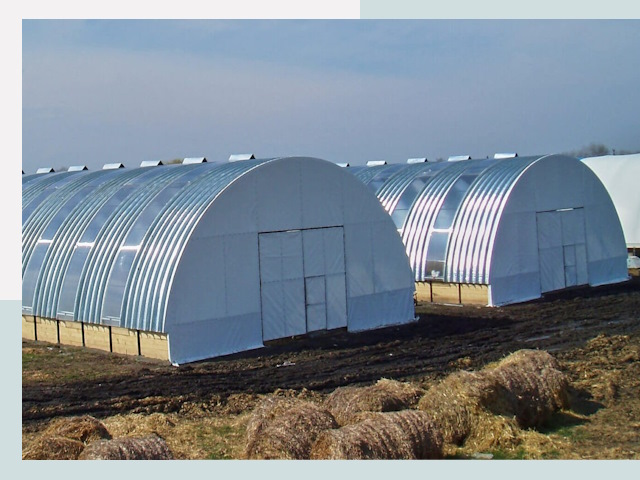 Сельскохозяйственные здания в Артеме